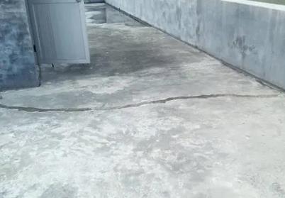 太仆寺楼顶漏水维修公司分享下如何解决卫生间隐蔽部位漏水的问题?